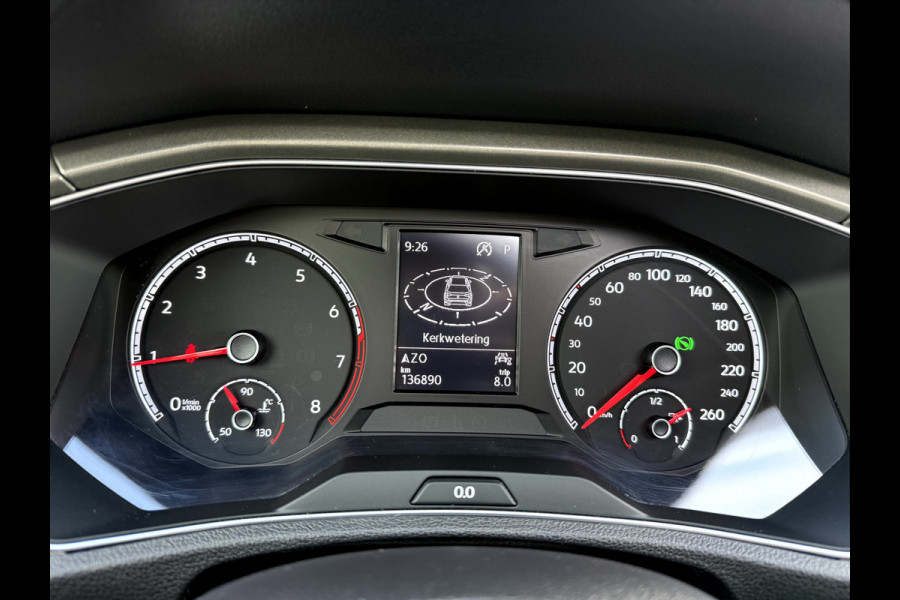 Volkswagen T-Roc 1.5 TSI Style Business Panoramadak, Stoelverwarming, App Connect