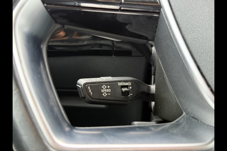 Audi e-tron e-tron 50 quattro Launch edition plus 71 kWh 2e Eigenaar|Navi|Pano|Trekhaak|Leder|Virtual Cockpit|Carplay|Cruise|N.A.P|APK tot 10-2027