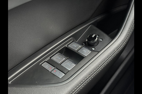 Audi e-tron e-tron 50 quattro Launch edition plus 71 kWh 2e Eigenaar|Navi|Pano|Trekhaak|Leder|Virtual Cockpit|Carplay|Cruise|N.A.P|APK tot 10-2027