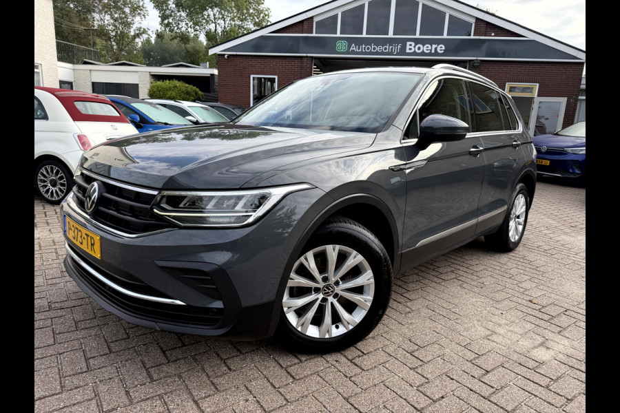 Volkswagen Tiguan 1.5 TSI Life Business Winterpakket, Trekhaak, Camera