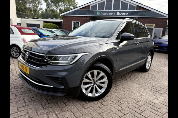 Volkswagen Tiguan 1.5 TSI Life Business Winterpakket, Trekhaak, Camera