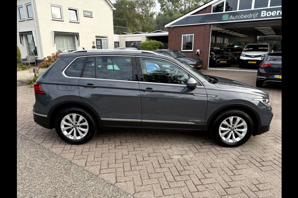 Volkswagen Tiguan 1.5 TSI Life Business Winterpakket, Trekhaak, Camera