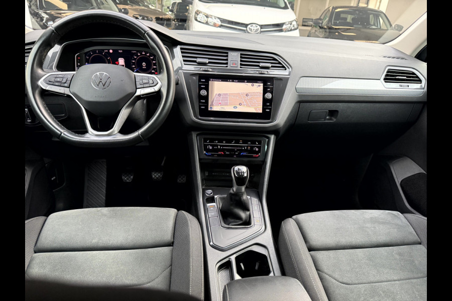 Volkswagen Tiguan 1.5 TSI Life Business Winterpakket, Trekhaak, Camera