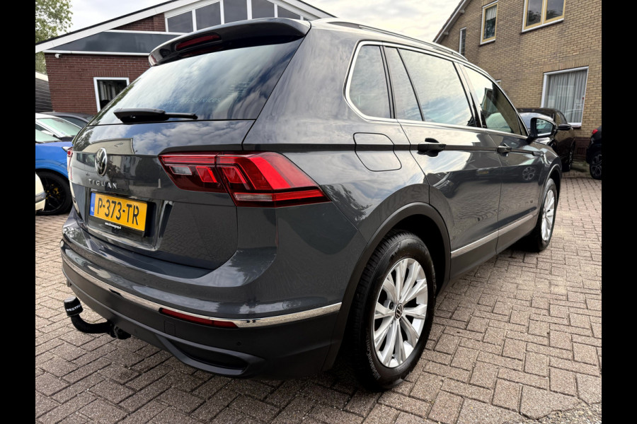 Volkswagen Tiguan 1.5 TSI Life Business Winterpakket, Trekhaak, Camera