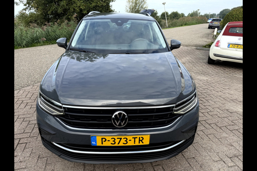 Volkswagen Tiguan 1.5 TSI Life Business Winterpakket, Trekhaak, Camera