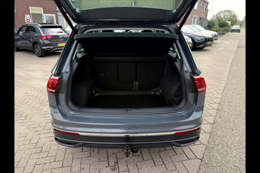 Volkswagen Tiguan 1.5 TSI Life Business Winterpakket, Trekhaak, Camera
