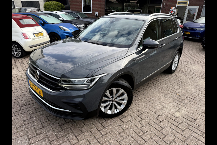 Volkswagen Tiguan 1.5 TSI Life Business Winterpakket, Trekhaak, Camera
