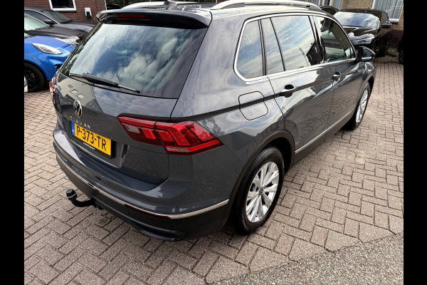 Volkswagen Tiguan 1.5 TSI Life Business Winterpakket, Trekhaak, Camera