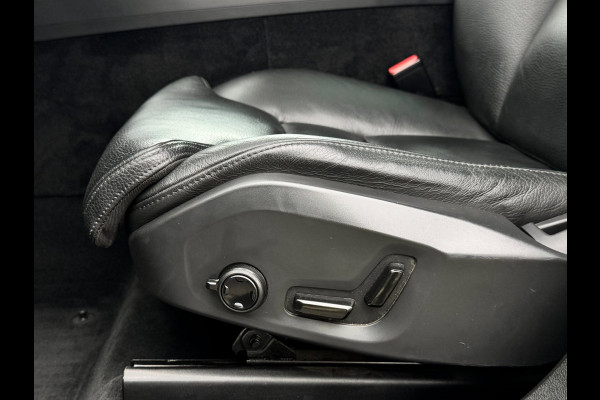 Volvo XC60 2.0 T6 Plug-in hybrid | Pano | Trekhaak | Long Range | Memory | 19 inch | Keyless | Camera | Stuurwiel verwarmd