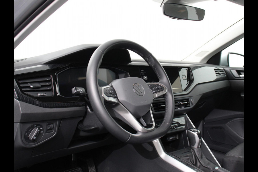 Volkswagen Polo 1.0 TSI Automaat Life Navigatie Apple Carplay/Android Auto Climate Control Digitale Cockpit Stoelverwarming Parkeer sensoren Adaptive Cruise Control Lichtmetalen Velgen
