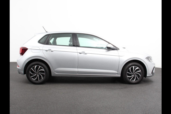 Volkswagen Polo 1.0 TSI Automaat Life Navigatie Apple Carplay/Android Auto Climate Control Digitale Cockpit Stoelverwarming Parkeer sensoren Adaptive Cruise Control Lichtmetalen Velgen