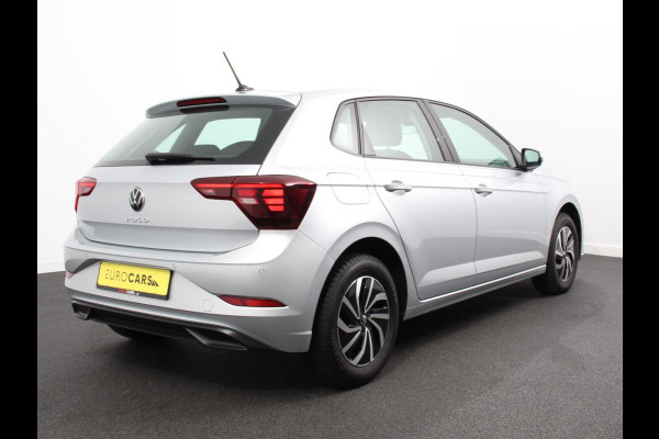Volkswagen Polo 1.0 TSI Automaat Life Navigatie Apple Carplay/Android Auto Climate Control Digitale Cockpit Stoelverwarming Parkeer sensoren Adaptive Cruise Control Lichtmetalen Velgen
