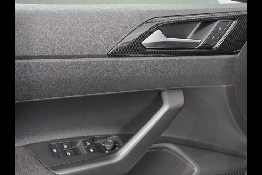 Volkswagen Polo 1.0 TSI Automaat Life Navigatie Apple Carplay/Android Auto Climate Control Digitale Cockpit Stoelverwarming Parkeer sensoren Adaptive Cruise Control Lichtmetalen Velgen