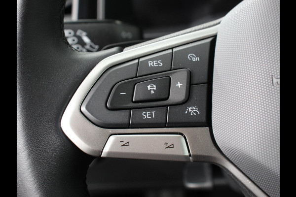 Volkswagen Polo 1.0 TSI Automaat Life Navigatie Apple Carplay/Android Auto Climate Control Digitale Cockpit Stoelverwarming Parkeer sensoren Adaptive Cruise Control Lichtmetalen Velgen