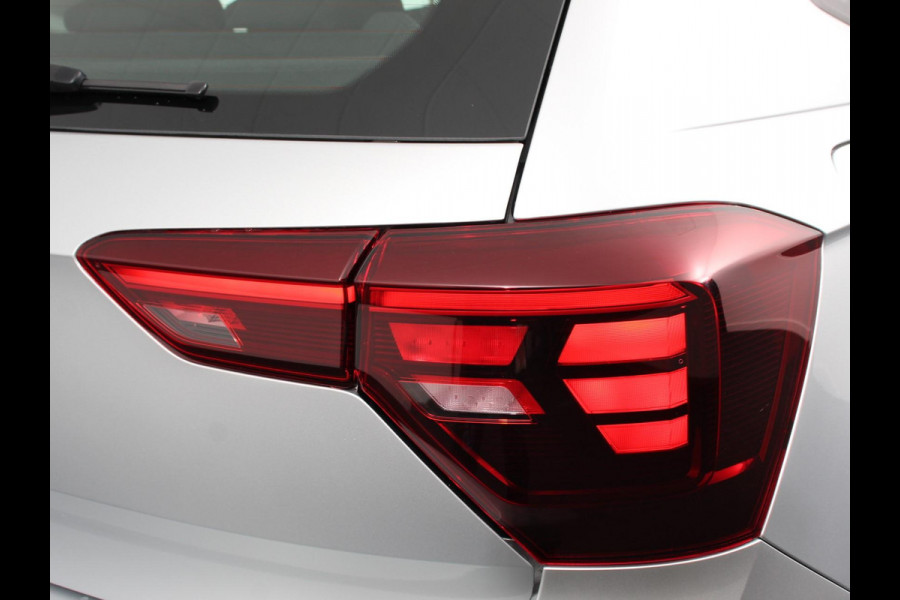 Volkswagen Polo 1.0 TSI Automaat Life Navigatie Apple Carplay/Android Auto Climate Control Digitale Cockpit Stoelverwarming Parkeer sensoren Adaptive Cruise Control Lichtmetalen Velgen