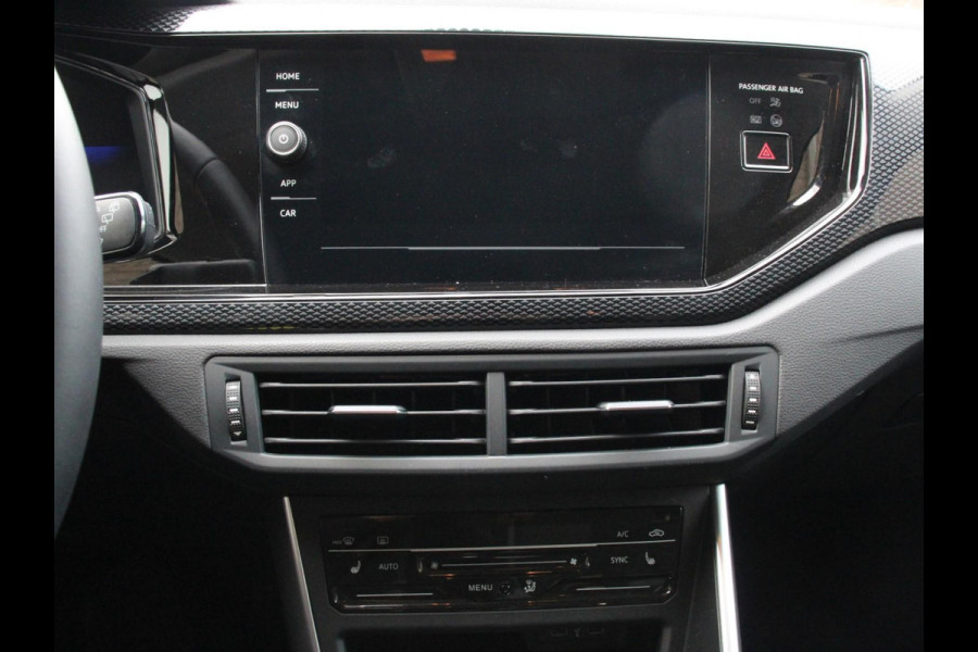 Volkswagen Polo 1.0 TSI Automaat Life Navigatie Apple Carplay/Android Auto Climate Control Digitale Cockpit Stoelverwarming Parkeer sensoren Adaptive Cruise Control Lichtmetalen Velgen