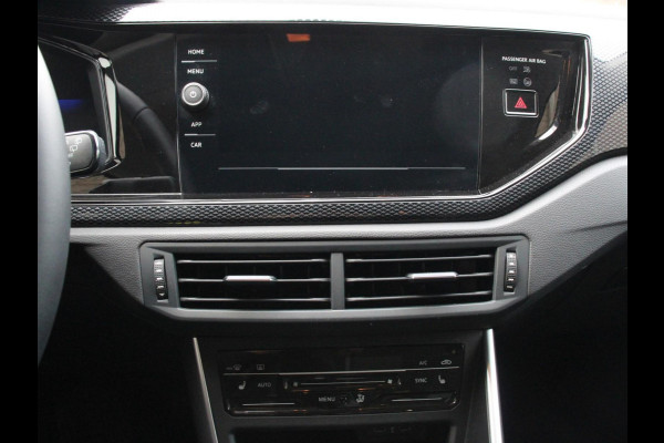 Volkswagen Polo 1.0 TSI Automaat Life Navigatie Apple Carplay/Android Auto Climate Control Digitale Cockpit Stoelverwarming Parkeer sensoren Adaptive Cruise Control Lichtmetalen Velgen