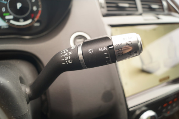 Jaguar E-Pace 1.5 P300e AWD R-Dynamic HSE -LEER-PANO-CAM-ECC-