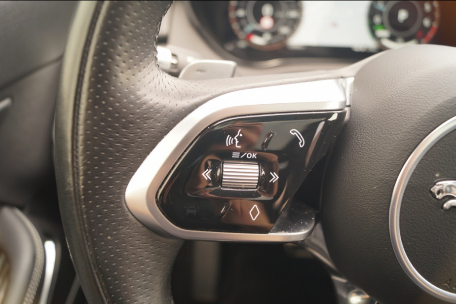 Jaguar E-Pace 1.5 P300e AWD R-Dynamic HSE -LEER-PANO-CAM-ECC-