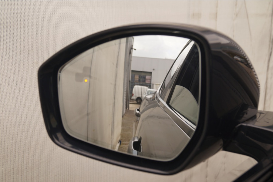 Jaguar E-Pace 1.5 P300e AWD R-Dynamic HSE -LEER-PANO-CAM-ECC-