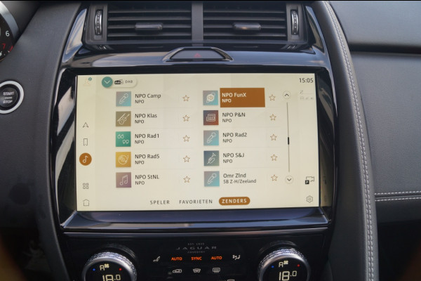 Jaguar E-Pace 1.5 P300e AWD R-Dynamic HSE -LEER-PANO-CAM-ECC-