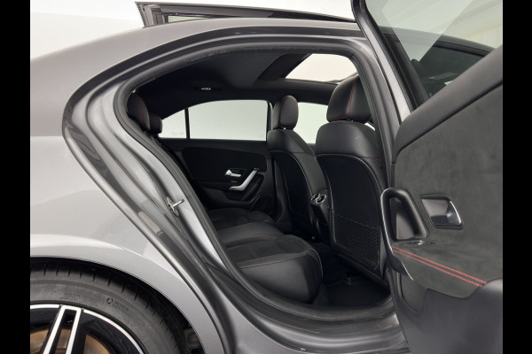 Mercedes-Benz A-Klasse 200 AMG Sportpack Business Solution (INCL-BTW) Aut. *PANO | LEATHER-MICROFIBRE | FULL-LED | HEATED-SPORTSEATS | WIDESCREEN-DIGIOCKPIT | DAB+ | NAVI-FULLMAP | CAMERA | PRIVACYGLASS | SHIFTPADDLES | 18''ALU*