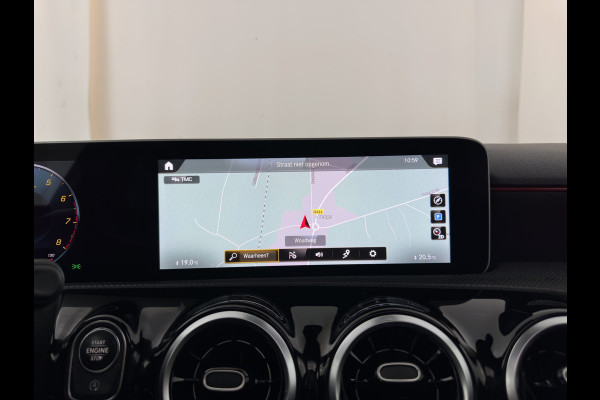 Mercedes-Benz A-Klasse 200 AMG Sportpack Business Solution (INCL-BTW) Aut. *PANO | LEATHER-MICROFIBRE | FULL-LED | HEATED-SPORTSEATS | WIDESCREEN-DIGIOCKPIT | DAB+ | NAVI-FULLMAP | CAMERA | PRIVACYGLASS | SHIFTPADDLES | 18''ALU*