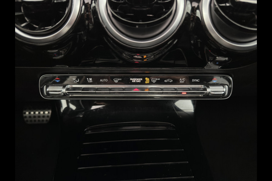 Mercedes-Benz A-Klasse 200 AMG Sportpack Business Solution (INCL-BTW) Aut. *PANO | LEATHER-MICROFIBRE | FULL-LED | HEATED-SPORTSEATS | WIDESCREEN-DIGIOCKPIT | DAB+ | NAVI-FULLMAP | CAMERA | PRIVACYGLASS | SHIFTPADDLES | 18''ALU*