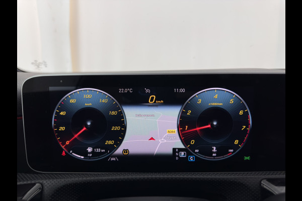 Mercedes-Benz A-Klasse 200 AMG Sportpack Business Solution (INCL-BTW) Aut. *PANO | LEATHER-MICROFIBRE | FULL-LED | HEATED-SPORTSEATS | WIDESCREEN-DIGIOCKPIT | DAB+ | NAVI-FULLMAP | CAMERA | PRIVACYGLASS | SHIFTPADDLES | 18''ALU*