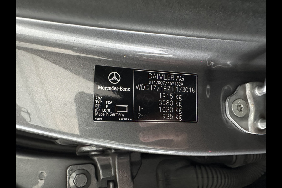 Mercedes-Benz A-Klasse 200 AMG Sportpack Business Solution (INCL-BTW) Aut. *PANO | LEATHER-MICROFIBRE | FULL-LED | HEATED-SPORTSEATS | WIDESCREEN-DIGIOCKPIT | DAB+ | NAVI-FULLMAP | CAMERA | PRIVACYGLASS | SHIFTPADDLES | 18''ALU*