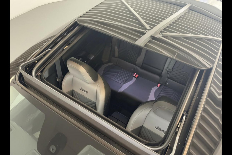 Jeep Compass 1.2 e-Hybrid First Edition | Panoramadak | Lederen bekleding | Prijs is rijklaar