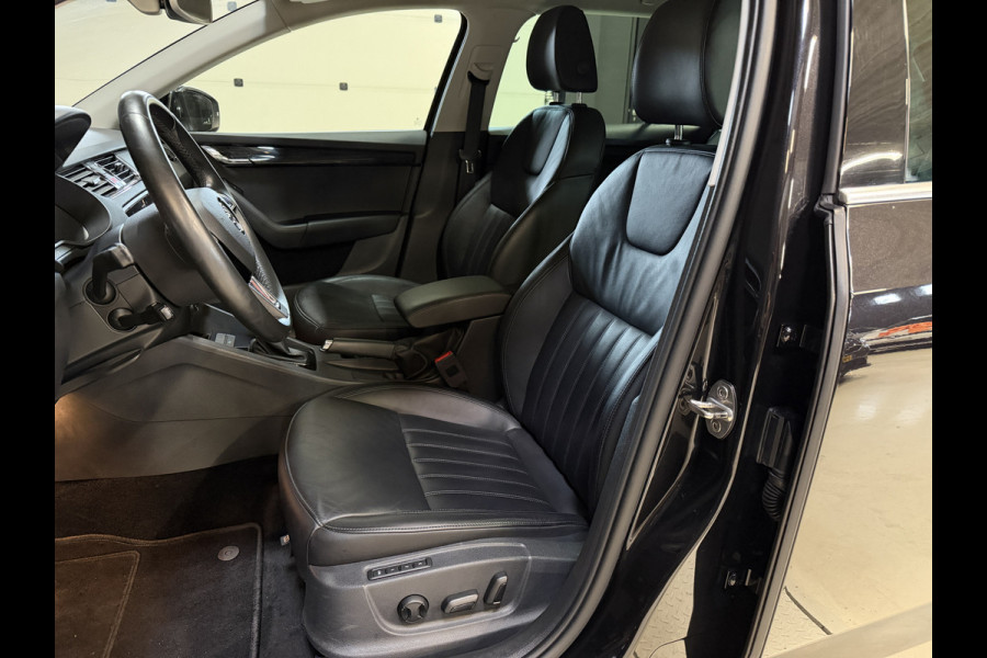 Škoda Octavia Combi 2.0 TSI 191PK Style Business | Leder | Adaptive cruise | Afn. trekhaak | Camera | Carplay | Dealer onderhouden