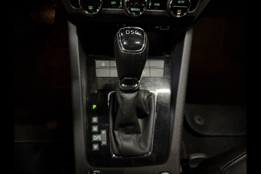Škoda Octavia Combi 2.0 TSI 191PK Style Business | Leder | Adaptive cruise | Afn. trekhaak | Camera | Carplay | Dealer onderhouden