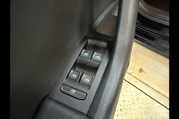 Škoda Octavia Combi 2.0 TSI 191PK Style Business | Leder | Adaptive cruise | Afn. trekhaak | Camera | Carplay | Dealer onderhouden