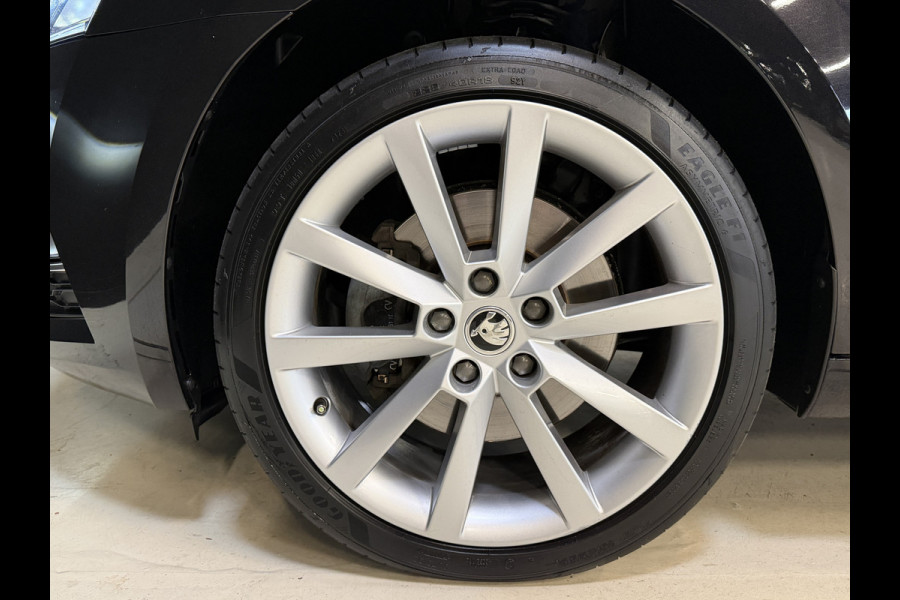 Škoda Octavia Combi 2.0 TSI 191PK Style Business | Leder | Adaptive cruise | Afn. trekhaak | Camera | Carplay | Dealer onderhouden