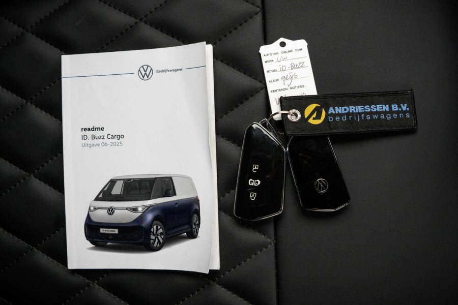 Volkswagen ID. Buzz Cargo 79KWH | WLPT 445 | IQ Light| 360° Camera | Carplay | PDC | Zijschuifdeur L+R |