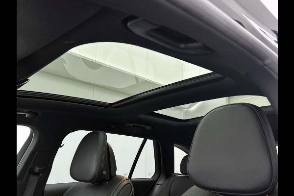Mercedes-Benz C-Klasse Estate 300 e AMG Line | AMG-LIne In en exterieru | Sfeefverlichting | Stoe verwarming + Koeling | Trekhaak | Pano- Schuif kanteldak | Inclusief 24 maanden Mercedes-Benz Certified garantie voor Europa.