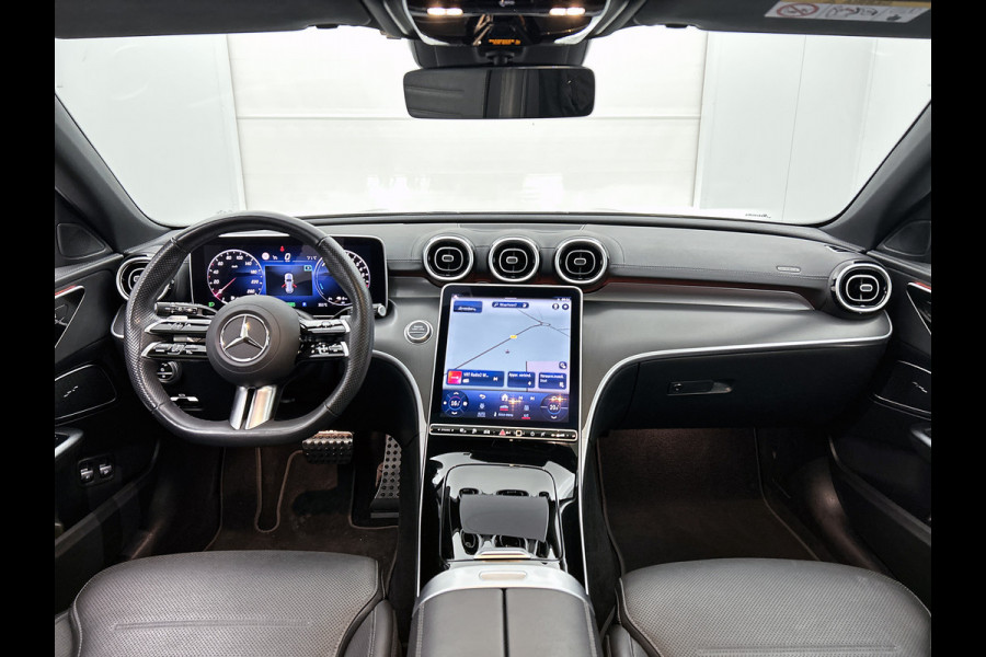 Mercedes-Benz C-Klasse Estate 300 e AMG Line | AMG-LIne In en exterieru | Sfeefverlichting | Stoe verwarming + Koeling | Trekhaak | Pano- Schuif kanteldak | Inclusief 24 maanden Mercedes-Benz Certified garantie voor Europa.