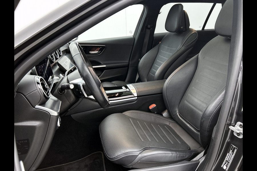 Mercedes-Benz C-Klasse Estate 300 e AMG Line | AMG-LIne In en exterieru | Sfeefverlichting | Stoe verwarming + Koeling | Trekhaak | Pano- Schuif kanteldak | Inclusief 24 maanden Mercedes-Benz Certified garantie voor Europa.