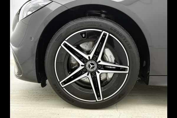 Mercedes-Benz C-Klasse Estate 300 e AMG Line | AMG-LIne In en exterieru | Sfeefverlichting | Stoe verwarming + Koeling | Trekhaak | Pano- Schuif kanteldak | Inclusief 24 maanden Mercedes-Benz Certified garantie voor Europa.