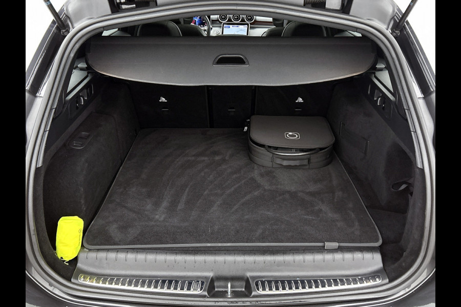 Mercedes-Benz C-Klasse Estate 300 e AMG Line | AMG-LIne In en exterieru | Sfeefverlichting | Stoe verwarming + Koeling | Trekhaak | Pano- Schuif kanteldak | Inclusief 24 maanden Mercedes-Benz Certified garantie voor Europa.