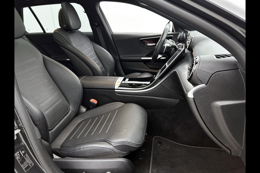Mercedes-Benz C-Klasse Estate 300 e AMG Line | AMG-LIne In en exterieru | Sfeefverlichting | Stoe verwarming + Koeling | Trekhaak | Pano- Schuif kanteldak | Inclusief 24 maanden Mercedes-Benz Certified garantie voor Europa.