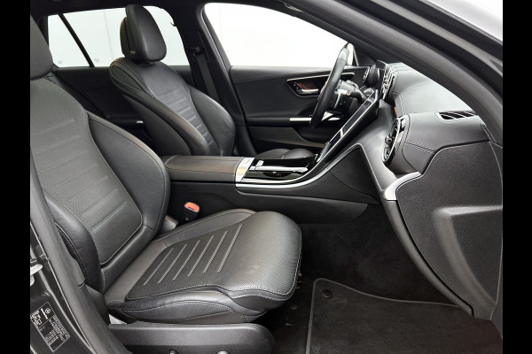 Mercedes-Benz C-Klasse Estate 300 e AMG Line | AMG-LIne In en exterieru | Sfeefverlichting | Stoe verwarming + Koeling | Trekhaak | Pano- Schuif kanteldak | Inclusief 24 maanden Mercedes-Benz Certified garantie voor Europa.