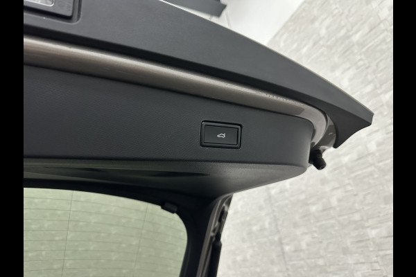 CUPRA Tavascan 286pk NIEUW & RUIM 3000,= VOORDEEL! | 77 kWh | Nieuw! | Winter-Pack | Warmtepomp | Verlengde Fabrieksgarantie | 7x Op Voorraad | 3-Zone Clima | Verwarmde Voorruit | Keyless-Entry | Sfeerverlichting | Stoelverwarming | Carplay | Stuurverwarming | Getint Glas | 19 inch | Lane-Assist | Camera | Draadloos Laden |