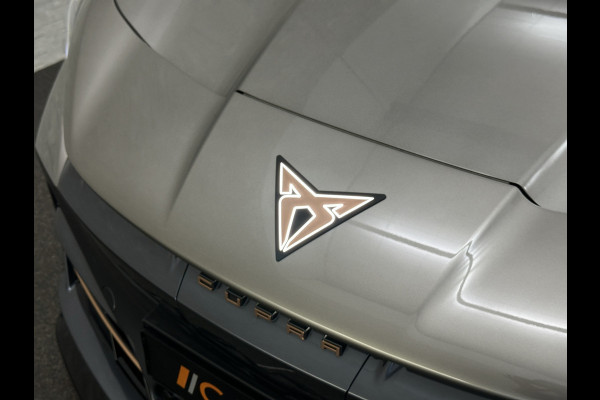 CUPRA Tavascan 286pk 77 kWh Aero-pack | Nieuw! | Winter-Pack | Warmtepomp | Verlengde Fabrieksgarantie | 7x Op Voorraad | Adaptive Cruise Contr 3-Zone Clima | Verwarmde Voorruit | Keyless-Entry | Sfeerverlichting | Stoelverwarming | Carplay | Stuurverwarming | Getint Glas | 19 inch | Lane-Assist | Camera | Draadloos Laden |