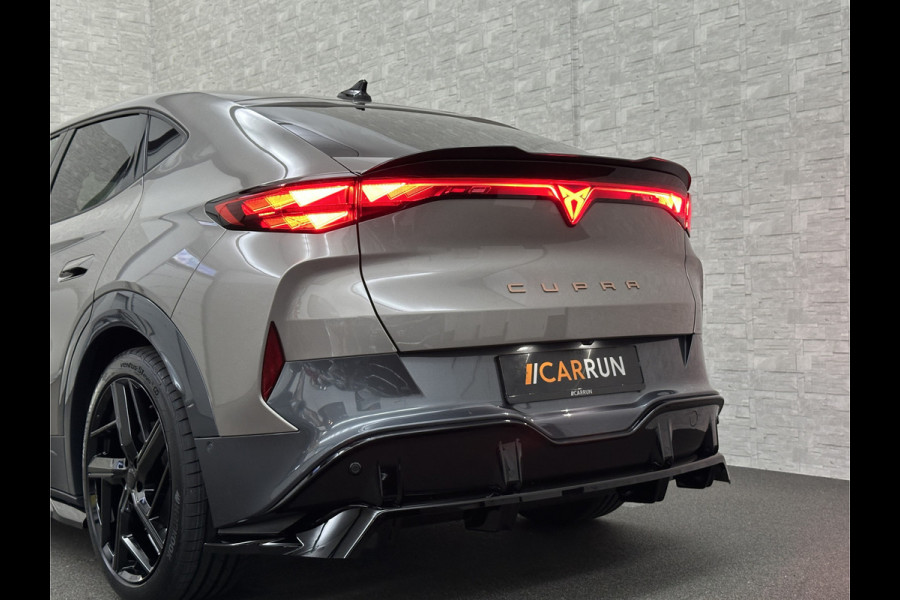 CUPRA Tavascan 286pk 77 kWh Aero-pack | Nieuw! | Winter-Pack | Warmtepomp | Verlengde Fabrieksgarantie | 7x Op Voorraad | Adaptive Cruise Contr 3-Zone Clima | Verwarmde Voorruit | Keyless-Entry | Sfeerverlichting | Stoelverwarming | Carplay | Stuurverwarming | Getint Glas | 19 inch | Lane-Assist | Camera | Draadloos Laden |