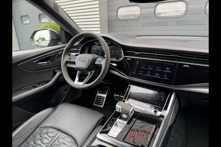 Audi RS Q8 4.0 TFSI RS Q8 quattro | Akrapovic | RS Dynamic | Panoramdak | Bang & Olufsen Advanced | Head-Up | 3D Camera |