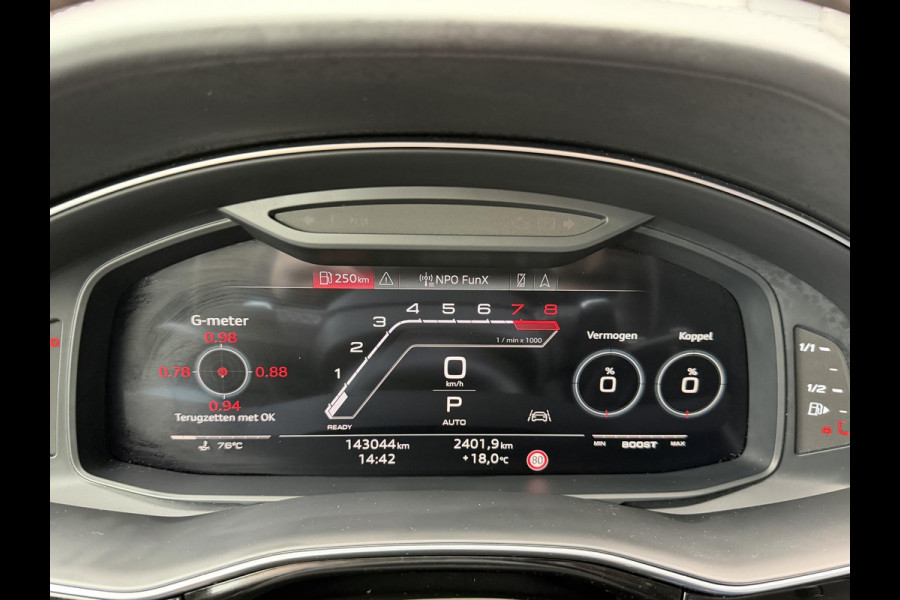 Audi RS Q8 4.0 TFSI RS Q8 quattro | Akrapovic | RS Dynamic | Panoramdak | Bang & Olufsen Advanced | Head-Up | 3D Camera |