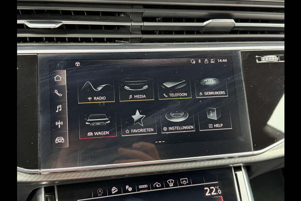 Audi RS Q8 4.0 TFSI RS Q8 quattro | Akrapovic | RS Dynamic | Panoramdak | Bang & Olufsen Advanced | Head-Up | 3D Camera |