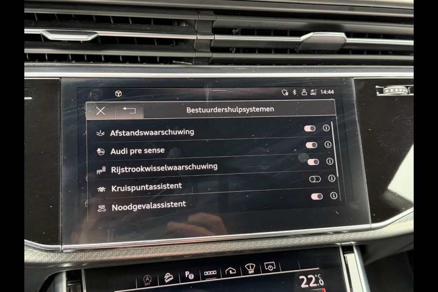 Audi RS Q8 4.0 TFSI RS Q8 quattro | Akrapovic | RS Dynamic | Panoramdak | Bang & Olufsen Advanced | Head-Up | 3D Camera |